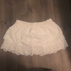 Size Large American Eagle white skirt like new
